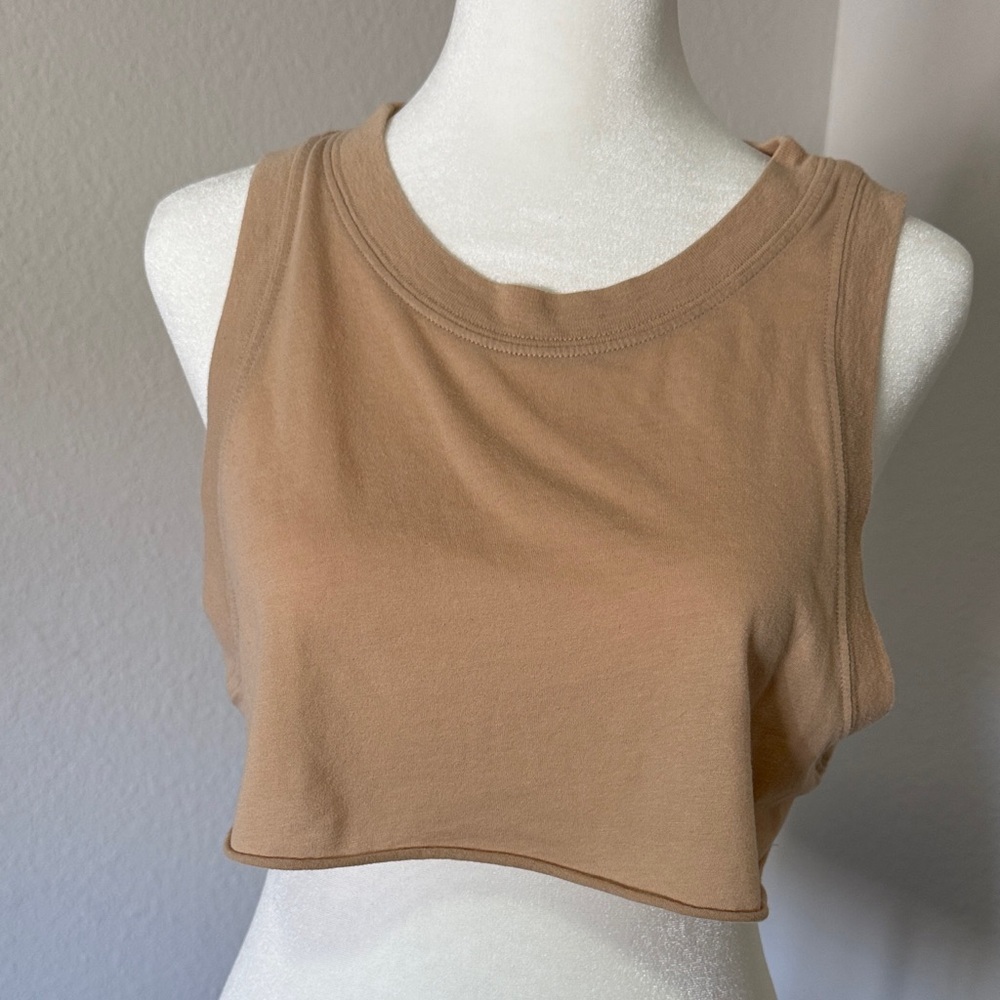 Alo Crop Top